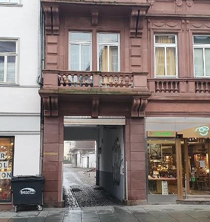 Von Privat, Grosses Zimmer Sehr Zentral In Bad Homburg Stadtmitte Bad Homburg vor der Höhe Exterior photo
