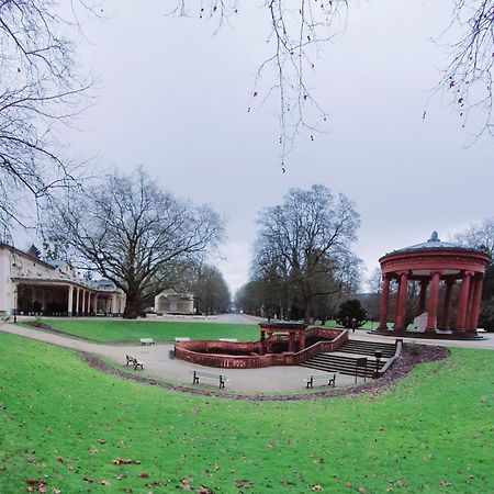 Von Privat, Grosses Zimmer Sehr Zentral In Bad Homburg Stadtmitte Bad Homburg vor der Höhe Exterior photo
